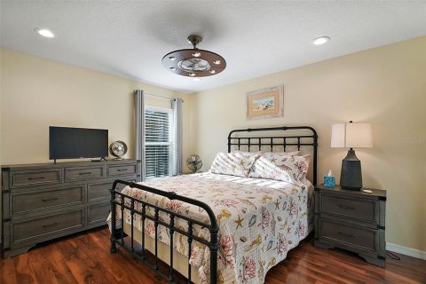 House in The Villages, Florida 3 bedrooms, 182.74 sq.m. № 1718055 - photo 22