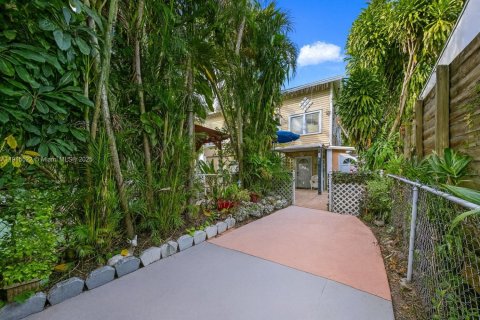 House in Miami, Florida 3 bedrooms, 167.22 sq.m. № 1973923 - photo 7