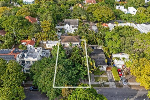 House in Miami, Florida 3 bedrooms, 167.22 sq.m. № 1973923 - photo 1