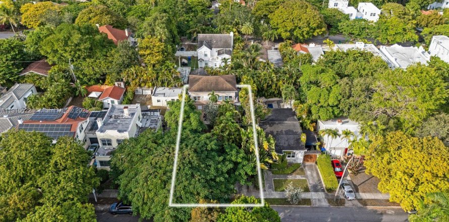 House in Miami, Florida 3 bedrooms, 167.22 sq.m. № 1973923