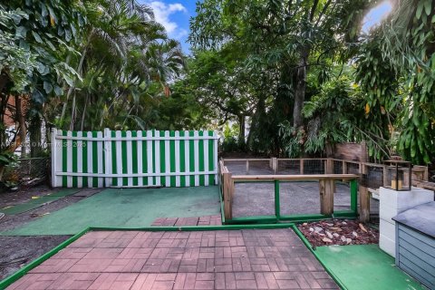 House in Miami, Florida 3 bedrooms, 167.22 sq.m. № 1973923 - photo 6