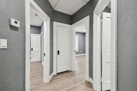 Villa ou maison à louer à Tampa, Floride: 5 chambres, 190.64 m2 № 2214683 - photo 21