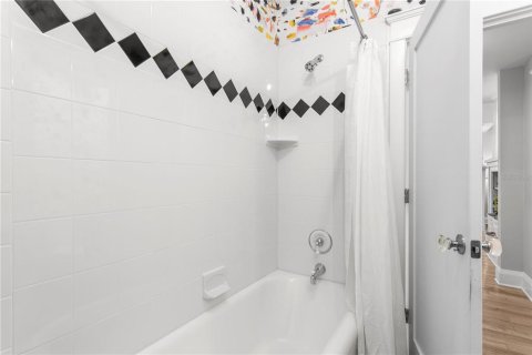 Villa ou maison à vendre à Tampa, Floride: 6 chambres, 300.63 m2 № 1893681 - photo 28