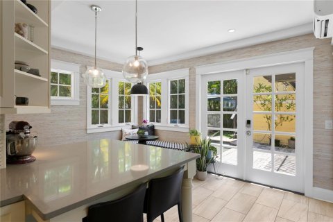 Villa ou maison à vendre à Tampa, Floride: 6 chambres, 300.63 m2 № 1893681 - photo 19