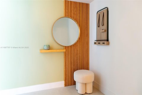 Condominio en alquiler en Miami, Florida, 2 dormitorios, 136.75 m2 № 2013072 - foto 18