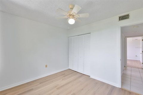 Copropriété à vendre à Tampa, Floride: 3 chambres, 120.31 m2 № 1913512 - photo 27