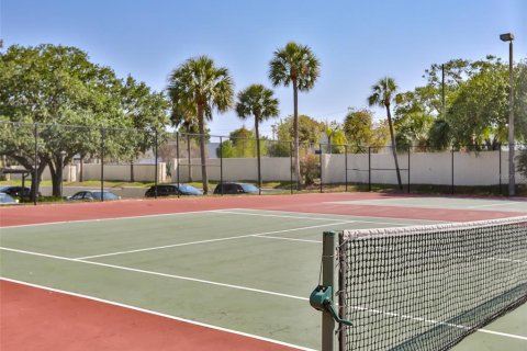 Copropriété à vendre à Tampa, Floride: 3 chambres, 120.31 m2 № 1913512 - photo 30