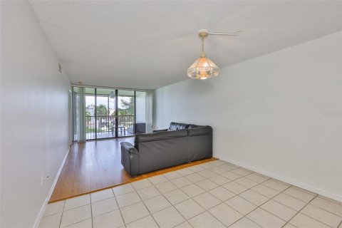 Copropriété à vendre à Tampa, Floride: 3 chambres, 120.31 m2 № 1913512 - photo 16