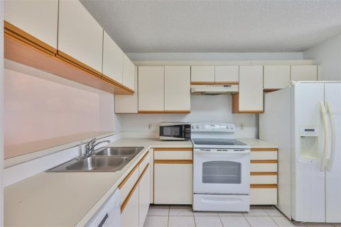 Copropriété à vendre à Tampa, Floride: 3 chambres, 120.31 m2 № 1913512 - photo 11