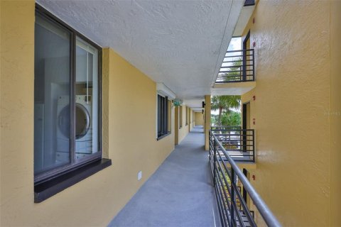 Copropriété à vendre à Tampa, Floride: 3 chambres, 120.31 m2 № 1913512 - photo 7