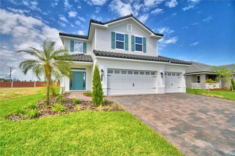 House in Auburndale, Florida 4 bedrooms, 223.43 sq.m. № 1751131 - photo 1