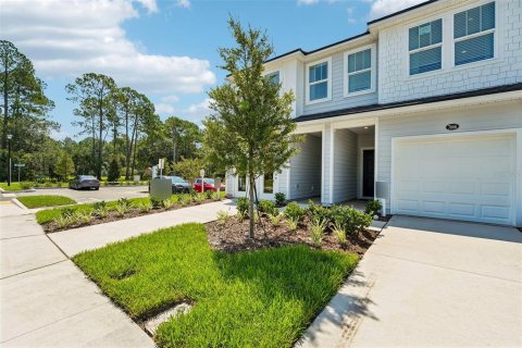 Townhouse in Jacksonville, Florida 4 bedrooms, 144.65 sq.m. № 2232094 - photo 3