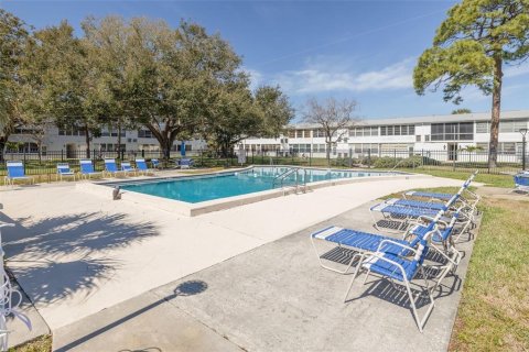 Condo in Saint Petersburg, Florida, 1 bedroom № 2141954 - photo 22