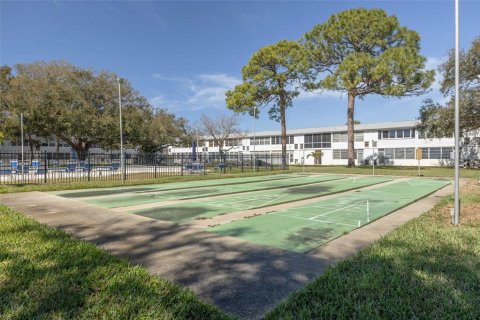 Condo in Saint Petersburg, Florida, 1 bedroom № 2141954 - photo 21