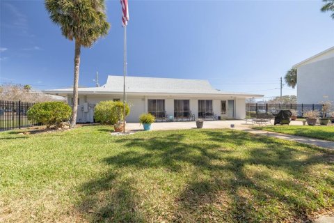 Condo in Saint Petersburg, Florida, 1 bedroom № 2141954 - photo 25
