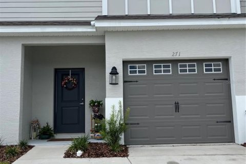 Adosado en alquiler en Inverness, Florida, 2 dormitorios, 161.74 m2 № 1780593 - foto 1