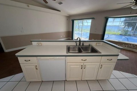 House in Sebring, Florida 3 bedrooms, 167.97 sq.m. № 2391560 - photo 10