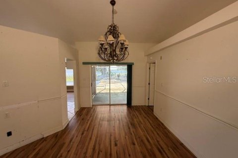 House in Sebring, Florida 3 bedrooms, 167.97 sq.m. № 2391560 - photo 4