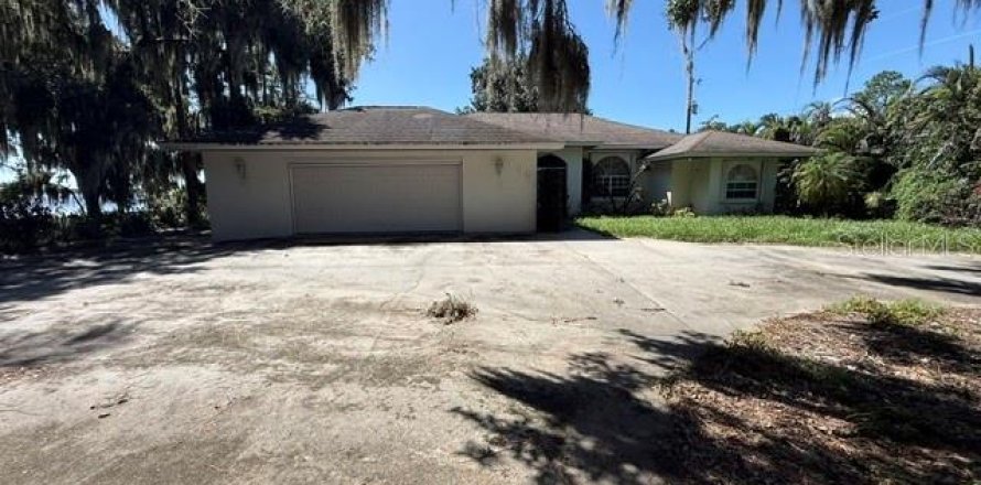 House in Sebring, Florida 3 bedrooms, 167.97 sq.m. № 2391560