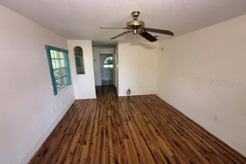 House in Sebring, Florida 3 bedrooms, 167.97 sq.m. № 2391560 - photo 5