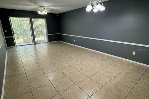 Condo in Orlando, Florida, 2 bedrooms  № 2222138 - photo 5