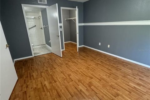 Condo in Orlando, Florida, 2 bedrooms  № 2222138 - photo 12