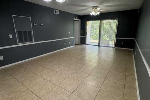 Condo in Orlando, Florida, 2 bedrooms  № 2222138 - photo 9