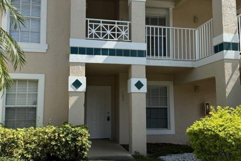 Condo in Orlando, Florida, 2 bedrooms  № 2222138