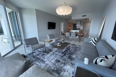 Condo in North Miami Beach, Florida, 3 bedrooms  № 1888868 - photo 2