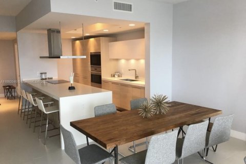 Condo in North Miami Beach, Florida, 3 bedrooms  № 1888868 - photo 5