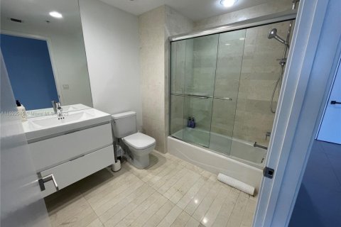 Condo in North Miami Beach, Florida, 3 bedrooms  № 1888868 - photo 24