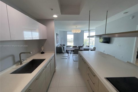 Condo in North Miami Beach, Florida, 3 bedrooms  № 1888868 - photo 9
