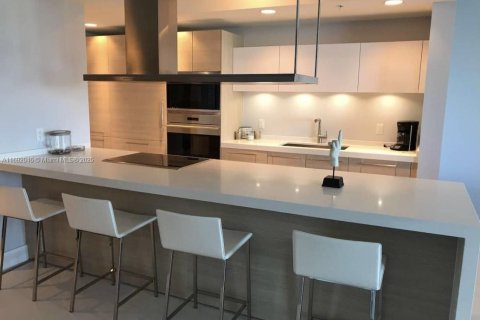Condo in North Miami Beach, Florida, 3 bedrooms  № 1888868 - photo 10