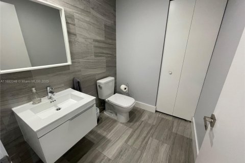 Condo in North Miami Beach, Florida, 3 bedrooms  № 1888868 - photo 14