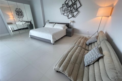 Condo in North Miami Beach, Florida, 3 bedrooms  № 1888868 - photo 15
