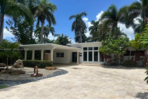 Дом в Холливуд, Флорида 3 спальни, 188.31м2 № 2028167