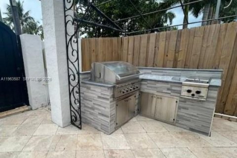 Снять в аренду виллу или дом в Холливуд, Флорида 3 спальни, 188.31м2, № 2028167 - фото 14