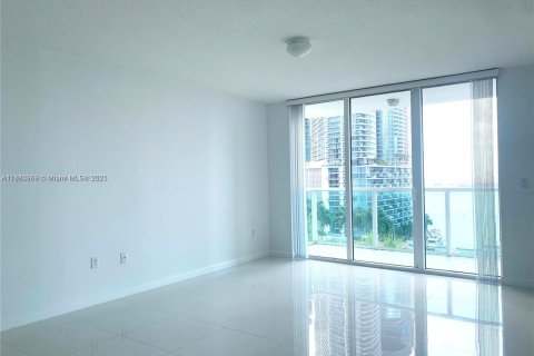 Condominio en alquiler en Miami, Florida, 2 dormitorios, 103.12 m2 № 1930497 - foto 9
