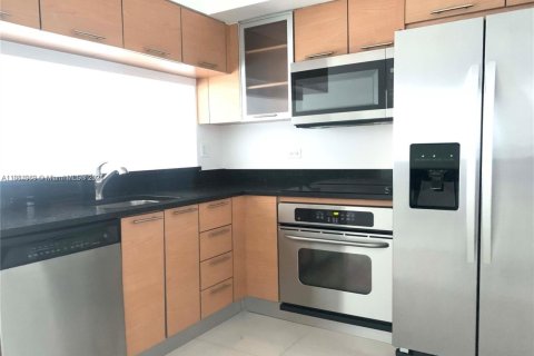 Condominio en alquiler en Miami, Florida, 2 dormitorios, 103.12 m2 № 1930497 - foto 6
