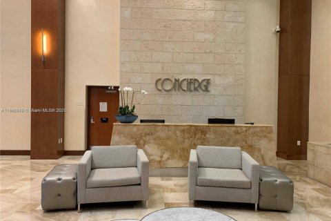 Condominio en alquiler en Miami, Florida, 2 dormitorios, 103.12 m2 № 1930497 - foto 26