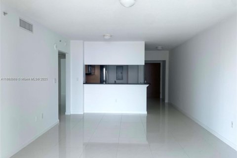 Condominio en alquiler en Miami, Florida, 2 dormitorios, 103.12 m2 № 1930497 - foto 8