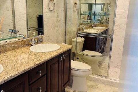 Condominio en venta en Miami Beach, Florida, 2 dormitorios, 150.69 m2 № 2035228 - foto 26