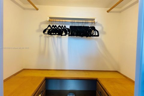 Condominio en venta en Miami Beach, Florida, 2 dormitorios, 150.69 m2 № 2035228 - foto 9