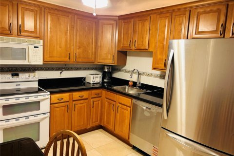 Condominio en venta en Miami Beach, Florida, 2 dormitorios, 150.69 m2 № 2035228 - foto 29