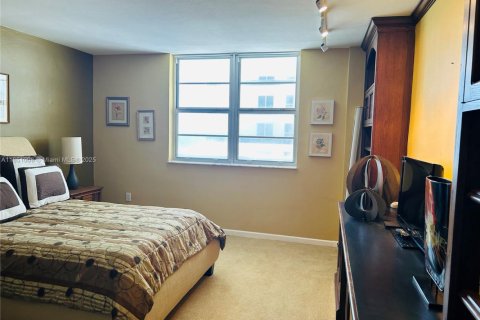 Condominio en venta en Miami Beach, Florida, 2 dormitorios, 150.69 m2 № 2035228 - foto 6