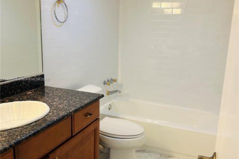 Condominio en venta en Miami Beach, Florida, 2 dormitorios, 150.69 m2 № 2035228 - foto 27