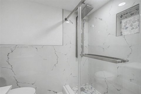 Купить кондоминиум в Пайнкрест, Флорида 2 спальни, 83.61м2, № 2176473 - фото 17