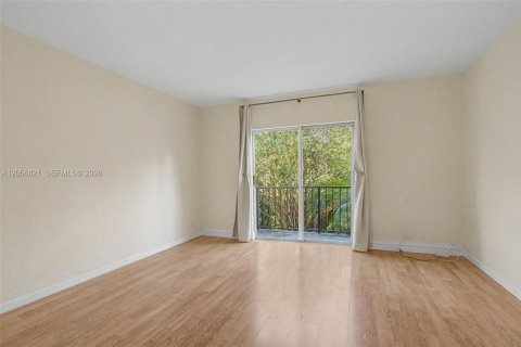 Купить кондоминиум в Пайнкрест, Флорида 2 спальни, 83.61м2, № 2176473 - фото 4