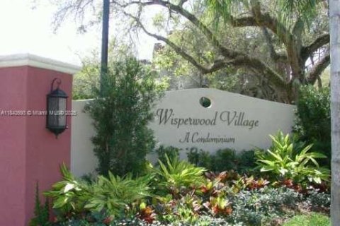 Condominio en venta en Miami, Florida, 1 dormitorio, 62.24 m2 № 1836419 - foto 1