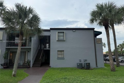 Appartement à louer à Miami, Floride: 2 chambres, 72.84 m2 № 1924864 - photo 2